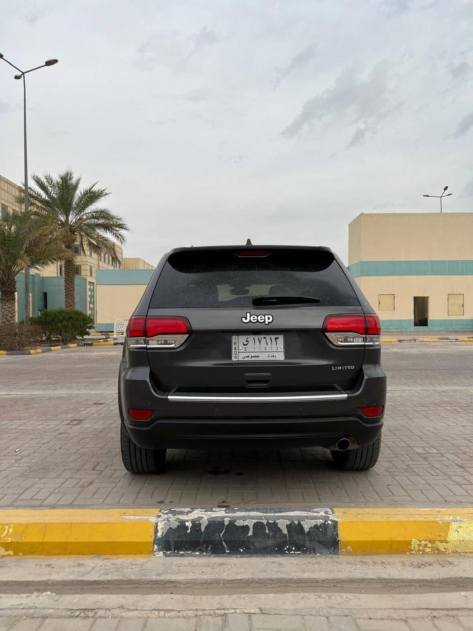 سلام عليكم جيب لاريدو مديل ٢١ فول موصفات موجود سونار بيها وحادثهة موضح بل صور السعر ١٨٥ وبيها مجال مكاني بغداد لامين ***********
