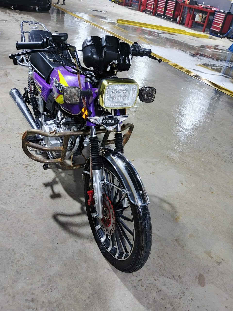 سلام عليكم دراجه يراني سونك 5كير مديل 2024 مكاني بغداد سعر 700وبيهه مجال ***********غير متواجد فيس مكلف بنشر
