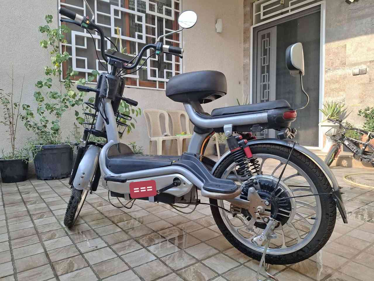 دراجة هوائية شحن نظيفة
نفس الصورة
السعر (٢٠٠) وبي مجال 
رقم الموبايل / ***********
*فقط البطاريات منتهية
