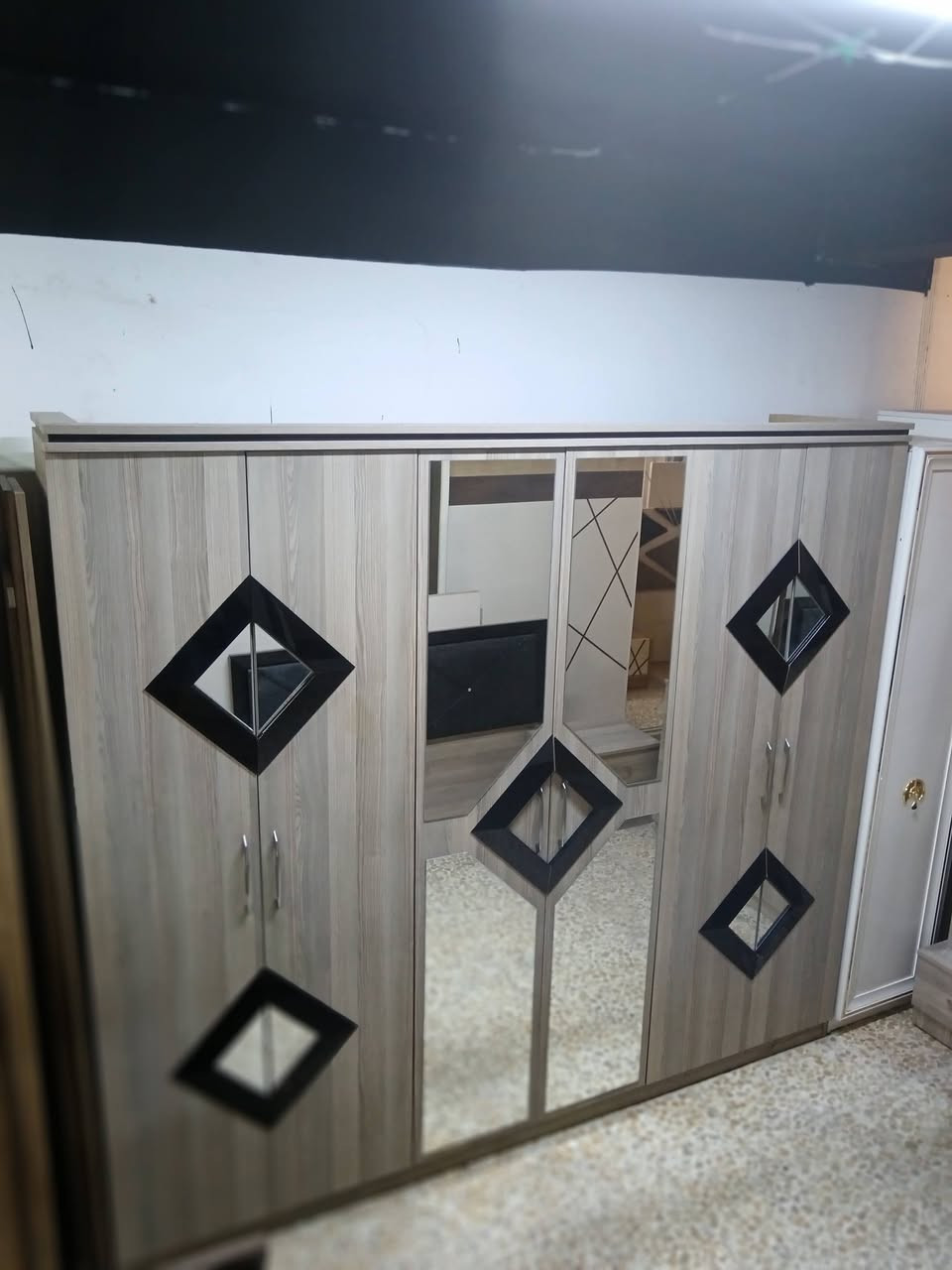 غرفة نوم تركيه نفرين  6قطع نظيفه جدا  السعر 675 الف 
 مع #شد #ونقل #مجاني 🚘🚘.العنوان: موصل، حي البكر، قرب شركة كيا،مقابيل سنتر الابداع 🗾🗾. معرض دار الأثاث التركيه
 للتواصل ☎️☎️ #كورك***********  #كورك***********  #اسيا*********** pp
