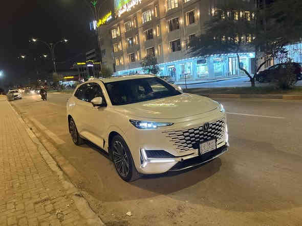 شانجان يوني كي فووول موديل 24 سياره كفاله مغلفه بي بي اف كشنات مغلفه ارضية مغلفه دوسات كهربائيه شاشات رقم مميز السياره اقصاد باقي عليه تقريباً 14 شهر ابيع نقد واني اسدد سعره 32 
***********
