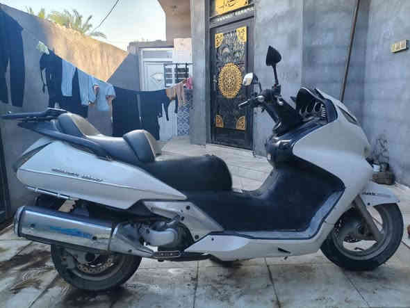 السلام عليكم عندي سلفر ونج 600 رقم وسنويه باسمي مشروع وطني مكينتها بلاديه ما مفتوحه وناعمه رايدها ب 17 ورقه والشراي يتصل*********** بي واتساب مكاني بغداد اليوسفية
