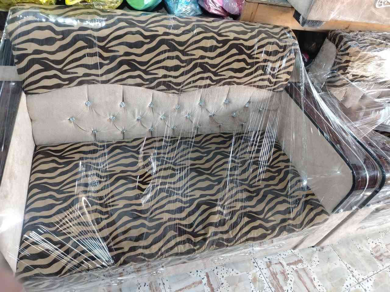 يالله تنزيلات تخم جديد مامستعمل السعر تفليش ٢٠٠ الف فقط سده الهنديه داخل السوك المسكف القديم ومن الله التوفيق


**إذا كنت صاحب هذا الإعلان وتريد حذفه لأي سبب، رجاءا أرسل رسالة إلى الدعم الفني**