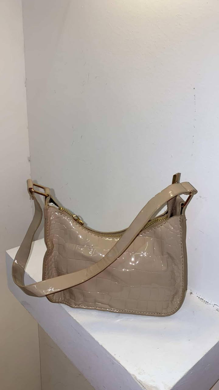 السلام عليكم القطعه على ٣ الف


**إذا كنت صاحب هذا الإعلان وتريد حذفه لأي سبب، رجاءا أرسل رسالة إلى الدعم الفني**