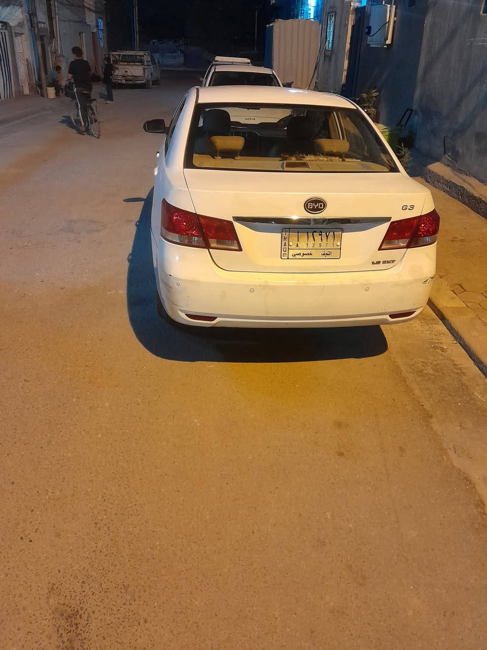 بي وايدي مديل 2013 اوتماتيك فول بصمه رقم نجف بسمنه مداور ثاني يوم مكفوله من صبغ والضربه والتبديل سياره ماشيه 95 الف بلاديه على وضع شركه مكاني نجف سعرها 48 وبيها مجال ***********
