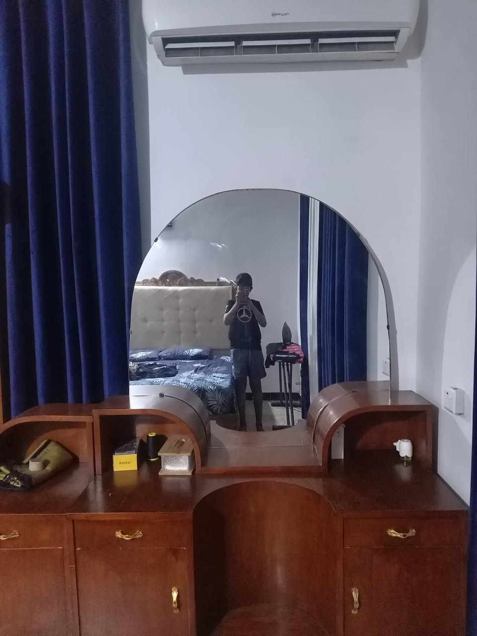 ميز تواليت مع زواية ملابس للبيع السعر خاص


**إذا كنت صاحب هذا الإعلان وتريد حذفه لأي سبب، رجاءا أرسل رسالة إلى الدعم الفني**
