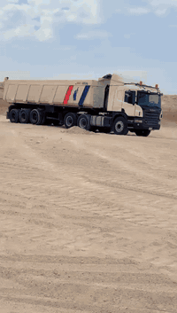 سلام عليكم للبيع سكانيه ٢٠٠٨ بزون مودبل ٢٠٠٨ مسجل ٢٠٢١ جهاهز لعمل مكان سياره ناصريه رقم بصره سعر ٥شدات ونص تلفون ***********
