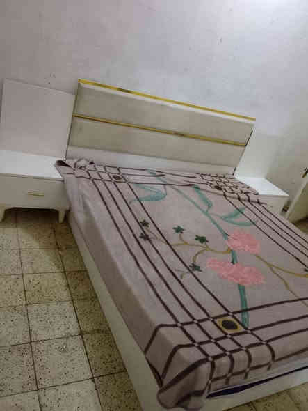غرفة نوم. سعرها 200 الف متوازي ع بيعتها
