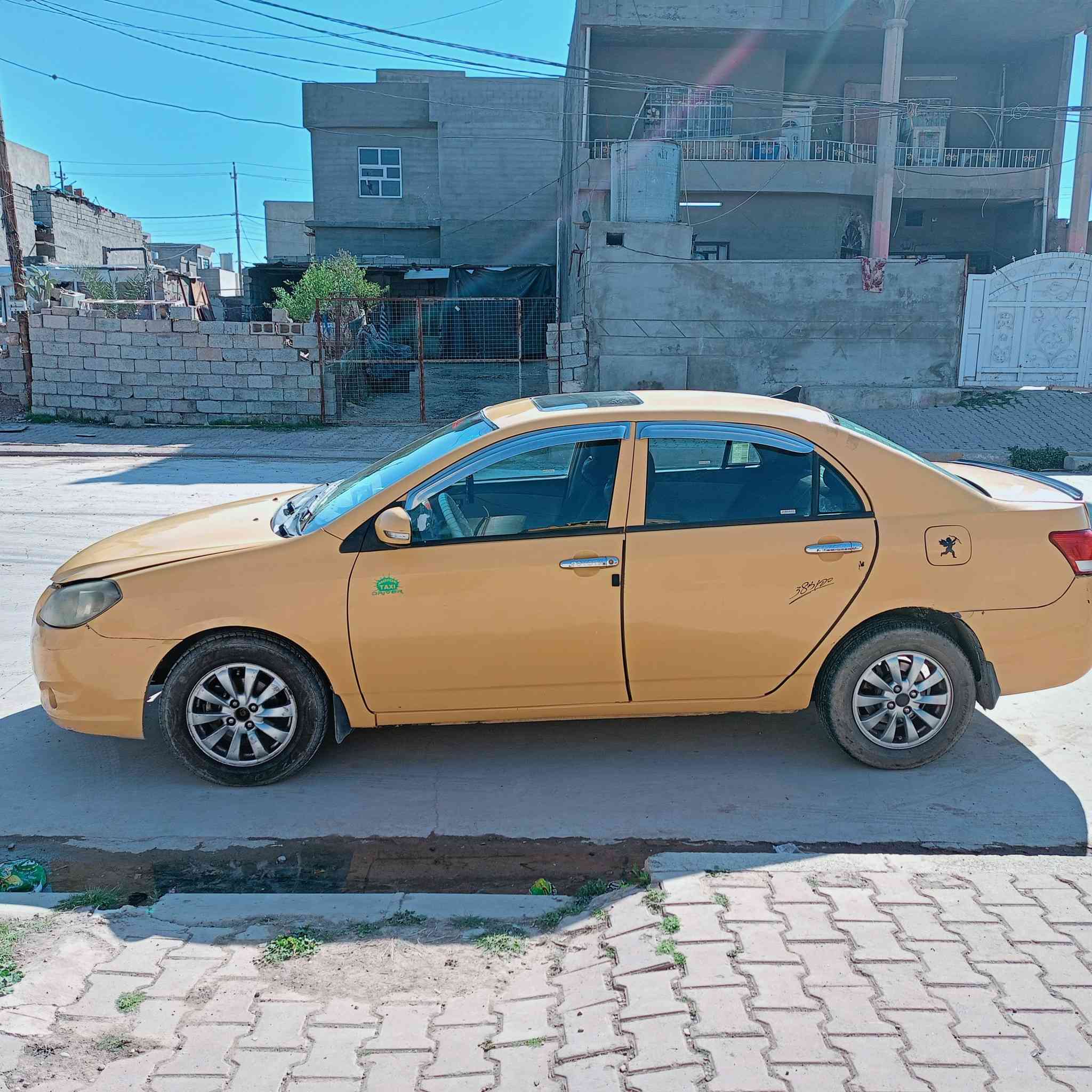 السلام عليكم ورحمة الله وبركاته
سياره بيوادي للبيع موديل 2013دفتر بانزين بيه المكان كركوك السعر 50اوبيه مجال الاتصال على هذا الرقم ***********
