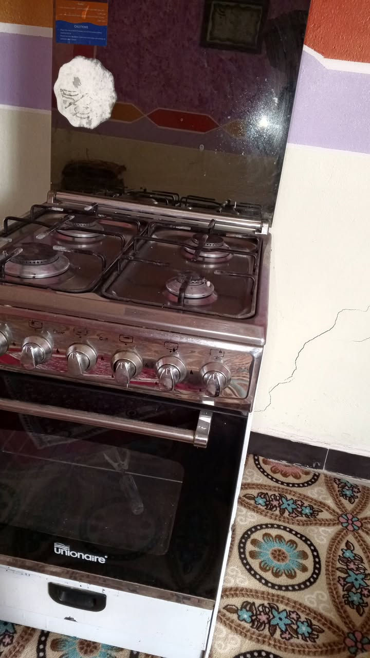 سلام عليكم
طباخ اللبيع استعمال قليل نضافه 💯 
كلشي شقال فرن عيون طباخ شرط النضافه حت التوصيل مال الكهرباء هم شقال 
التواصل على الرقم او علق واني تواصل وياك عل ماسجنر 
***********
