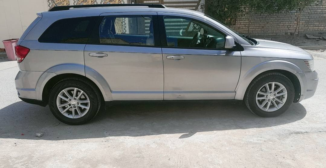 دوج جورني ٦ سلندر
٧ راكب موديل ١٦ 

٣ قطع تبريد 

رقم بغداد بأسمي 

السعر  ١٣٥

للتواصل  ***********
