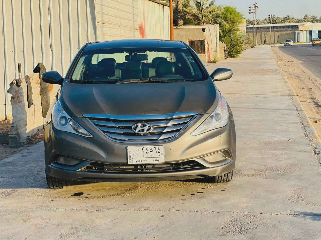 السلام عليكم 
سوناتا موديل ١٣ 
كير مكينه حداديه تخم تاير جديد تبريد تدفئه شغال أمريكيه حادثها جاملغ وبنيد بدون دواخل ليبل واحد سياره خير من الله جهازه ع اخير سعر100 وبيها مجال 
***********
***********
