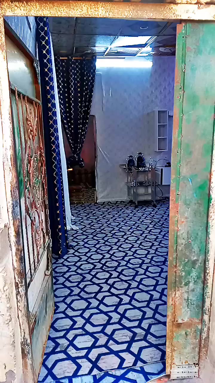 للبيع بيت تجاوز 150 متر نظيف وجاهز في الزبير حي الخطوة حي الآثار ما عليه ازاله ولا كص غرفتين وصالة ومطبخ وحمامات
#السعر 6 ملايين

#للتواصل ***********
