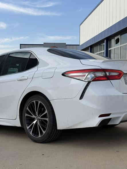 تويوتا كامرى موديل ٢٠١٨ se
بدون دعم بدون صبخ 
ماشيه فقد : ٨٤ مايل 
سياره جديد جديد
فقد بها واحد تعديل بارد
عنوان: دهوك تيرمينه ل رقم ٥٤
سعر: ٢٠٥ ورقه  بها مجال بصيت
***********
