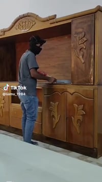 يتوفر لدينا صبغ بويه دملوك 07809619778