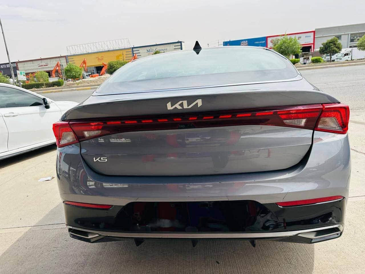 سعر بلاش140 ورقة و مجال بسيط🔥
2023 KIA K5, LXS مرقم اربيل كامل
تحويل و غرامة شرط✅
🖤K 5  كي فايف
موديل 2023 
فقد بنيد صبغ بدون دواخل
و ثلاث قطع كلير امريكي
ارباك استيرن و  تكمة طاك راجع سستم 
بجم و خلفي سيارة كبس شركة 
گێر محرك حجر كلها شرط
محرك ١٦٠٠ و توربو🔥
ماشية 49 الف ميل
موصفات 
بصمة
اوتو هولد
سايد بريك بصمة
تشغيل عن بعد
بصمة ابواب
بصمة تشغيل 
رادار امامي خلفي جانبي 
تحديد مسار قيادة آليه 
مانع انزلاق
انضمة قيادة 3 
شاشة مع كامرا خلفيه دواره
فول تحكمات استيرن جهتين
حجر بيئه بلادي
رادار بلادي
رقم شاصي موجود مع منشور 
جاهزه السياره

#السعر 140 ورقة و بيها مجال 
📞☎️***********واتساب
لصدق والأمانة في البيع والشراء
