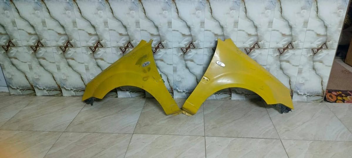 السلام عليكم
زوج جملغات كيا ريو  ٢٠٠٨ مع تخم كبات اصلي للبيع 
اليريد يتصل على الرقم 
***********
***********
