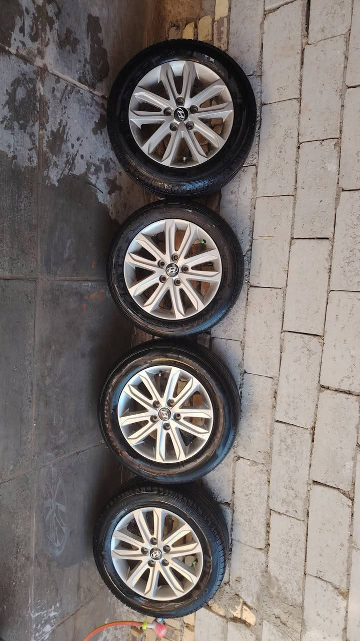 السلام عليكم ويل النتره نضيفات للبيع التايرات نص عمر مكاني الديوانيه ***********
