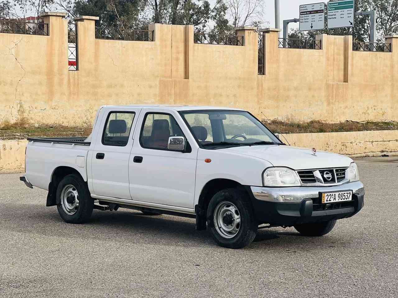 سەرەتا بە ناوی خوا ، ئەم سەیارە بۆ فرۆشتنە جۆری سەیارەکە نیسان پیکەب ٢٠١١ تایلەندیە ناو سورە جام کارەباییە سەنەوی تا ٢٠٣١ نوێیە ،یەک بستی pdr ە ماباقی هیچی تری نیە ،سەیارەکە ئی دەستی خۆمە لە شەریکەوە یەک دەستە دەفتەری شەریکەی لەگەڵ ماوە ١٨٤ هەزاری حەقیقی ڕۆشتوە، بۆ زانیاری زیاتر پەیوەندی بکەن بەم ژمارەوە، شوێن کۆیە 
***********
