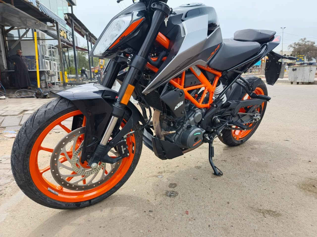 دراجة KTM doge للبيع
نظام APS 
موديل 2022
تايرات جوبلس
رقم وسنوية بغداد
مكاني بغداد
السعر 6 ملايين وبيها مجال
واتساب فقط 
***********

