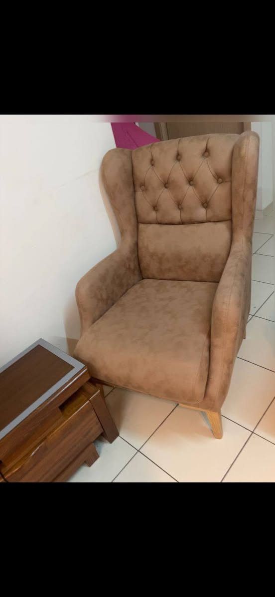 تخم تركي 10مقاعد يصير سرير  الضرر بي حرك  بسيط السعر 400بي مجال بسيط


**إذا كنت صاحب هذا الإعلان وتريد حذفه لأي سبب، رجاءا أرسل رسالة إلى الدعم الفني**