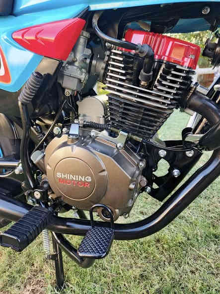 دراجه للبيع النوع شانك السعر ١٣٠٠مليون وتلاثمائه الرقم *********** الدراجه جديده وكاله صارله ٣اشهر من اخذته وكاله اوراق اصوليه مكان الدراجه الديوانيه
