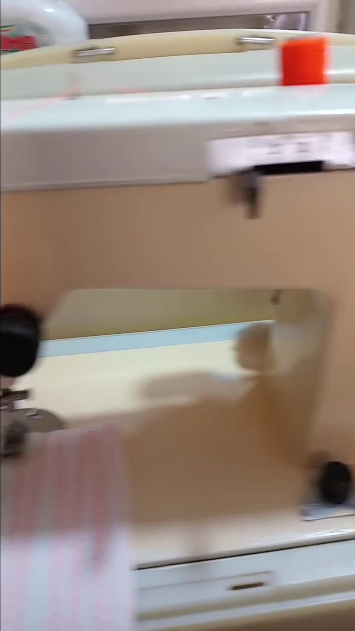 عندي هاية المكينة تخيط زكزاك وعدل السعر مع التوصيل ٨٧الف المكان اربيل وكو توصيل الكل المحافظات


**إذا كنت صاحب هذا الإعلان وتريد حذفه لأي سبب، رجاءا أرسل رسالة إلى الدعم الفني**