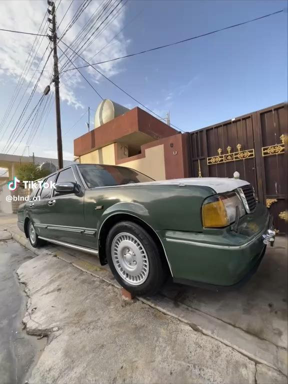 سلاو نیسان سدیک 2001                                                       سەیارەکە ئارمی سلیمانی بوە                                                    ئارمەکەی گم بوە من بەعلوج ئەیفرۆشم.                                بەشەرتی مالی مەدەنی و پارەی کەسی تیا نەبیت                       گیرومەکینەی بێعەیبەکامل عەشیای تەبریدی پیوەیەخازیئەوی   کامل کارەبای و گیج و کیلۆمەتر و حەماوەی مەزبوتە.                 تەقەورەقە جرکەی تیانیە ٤جام کارەبایە شاشە ئایپاتە                  ٤تایەو ویلی جوانی لەژیرە                                                        سەیارەکە دەعامی قورسی نیە ناوی نەگرتوە.                             سەقفی شوشەیە                                                                  ناو دەری زۆر جوانە                                                               تازە پلاک و رۆن و فیلپەمپم گۆریوە نۆزلەکانم تێست کردوە ئیستۆپ و کلاج و بریک و کامل گشتی مەزبوتە                         سعری 23گەلاو کەمیک معامەلە.                                       موشتەری نیت سەری خۆت و منیش مەیە شینە                         شوین شارەزوورـزەرایەن                                                         ***********
