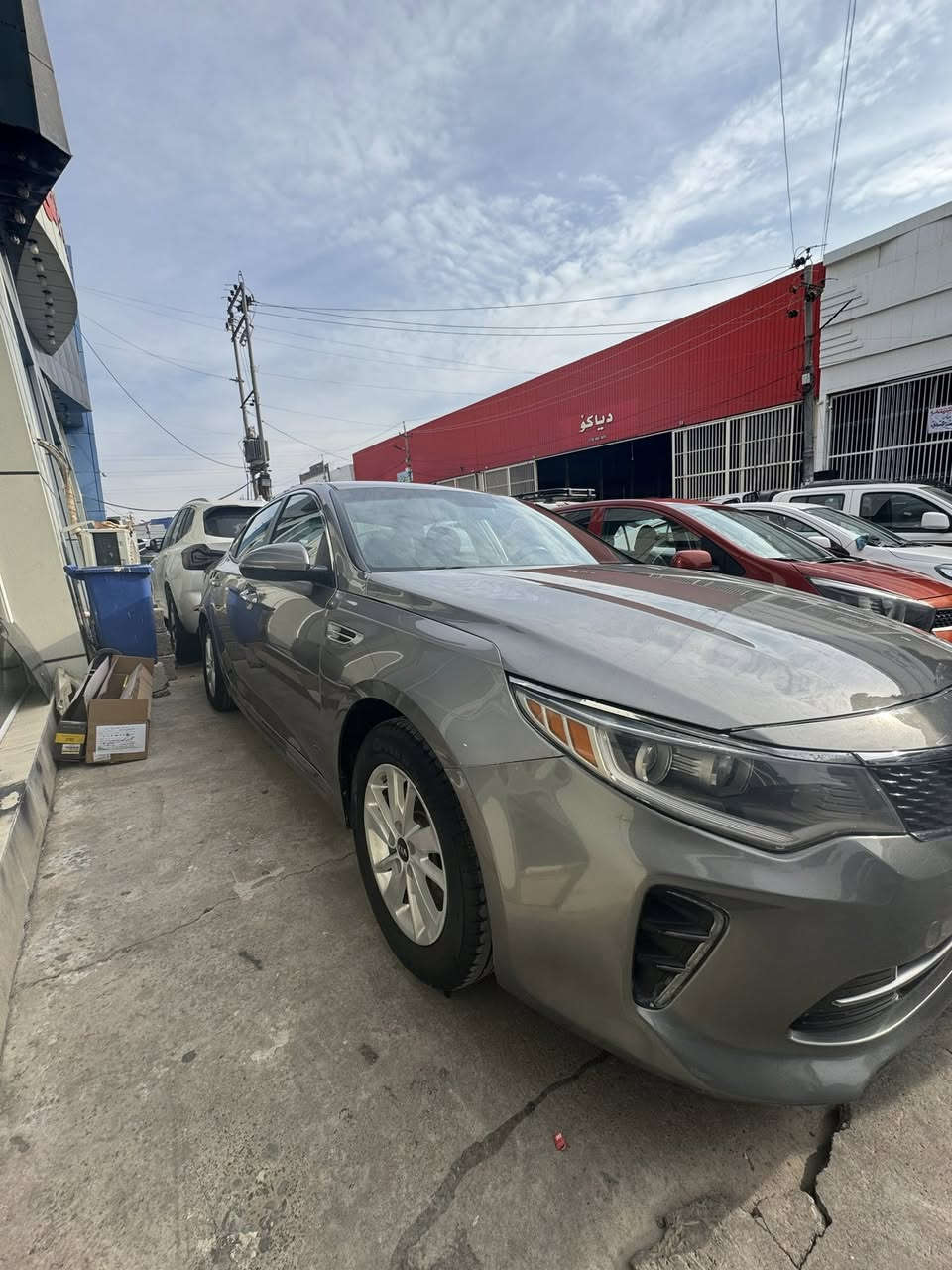 كيا أوبتما مديل 2018 بيها صبغ قطعتين بدون دواخل شرط جاملغ خلفي و بنيد شرط التحويل السعر ١٢٠ بيها مجال العنوان سامراه 
الاتصال ***********
