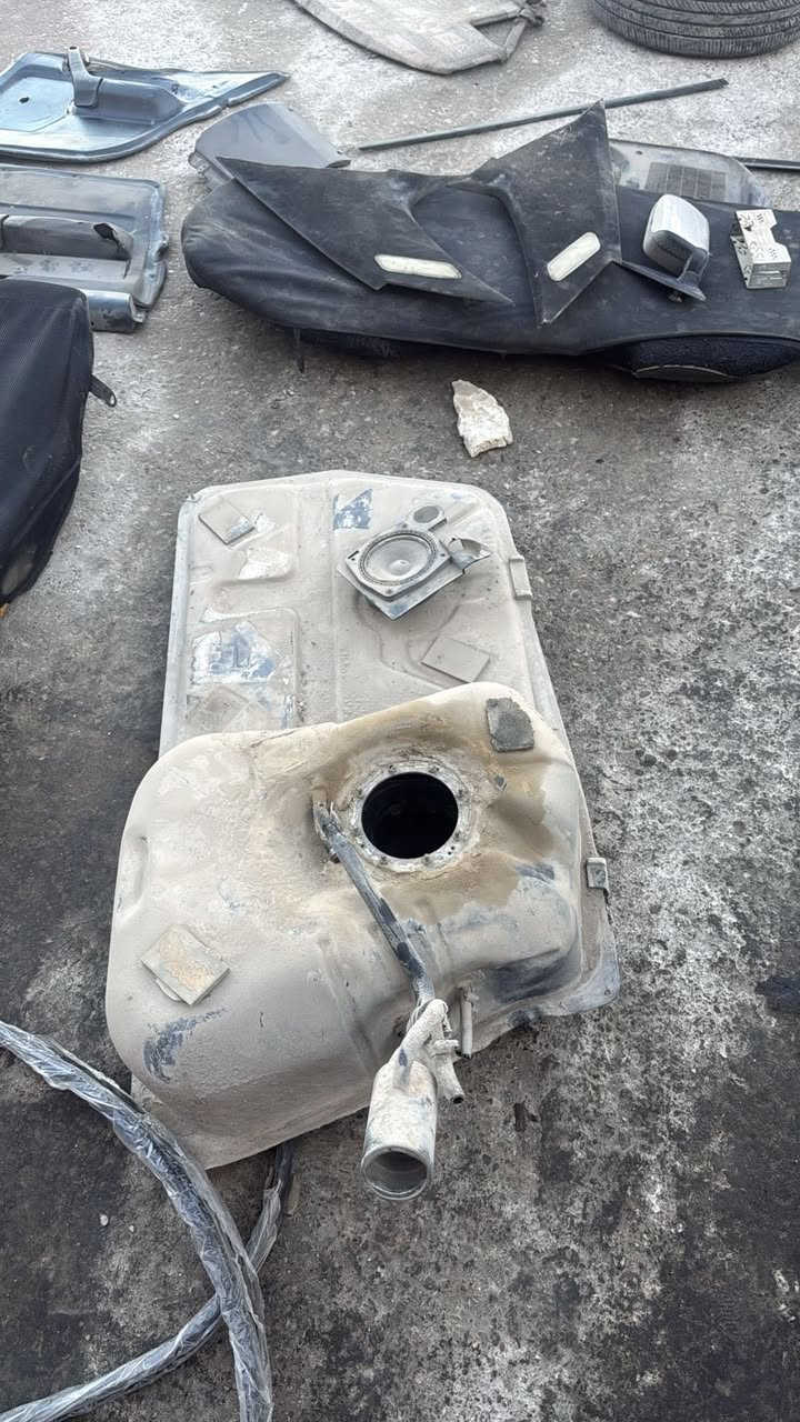 سلام عليكم شنو تريد ل 525 موجود من داخل تنته تانكي بنزين  جديدة أبواب جاملغات دشبول صدر لايتات بكلايت اكسل ب انسب الأسعار متواجد اتصال او واتس اب عنوان الشرطة الرابعة ***********
