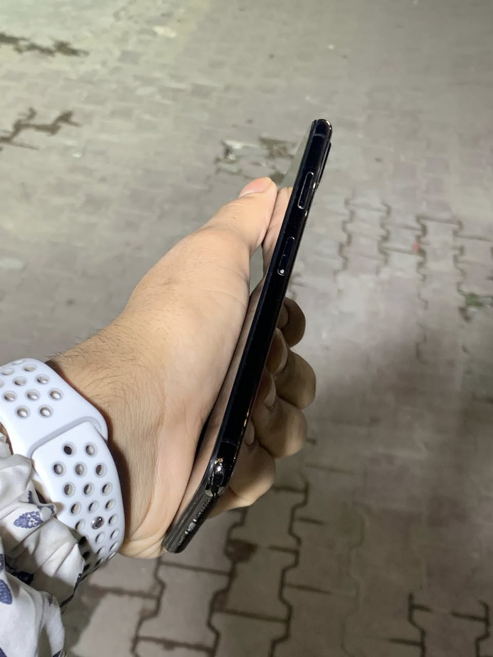 السلام عليكم
ايفون x max
الجهاز كلش نضيف مستبدل بطاريه اصليه فقط
باقي الجهاز مكفول 
ذاكره 64
بطاريه 100
العنوان بغداد حي اور 
***********
