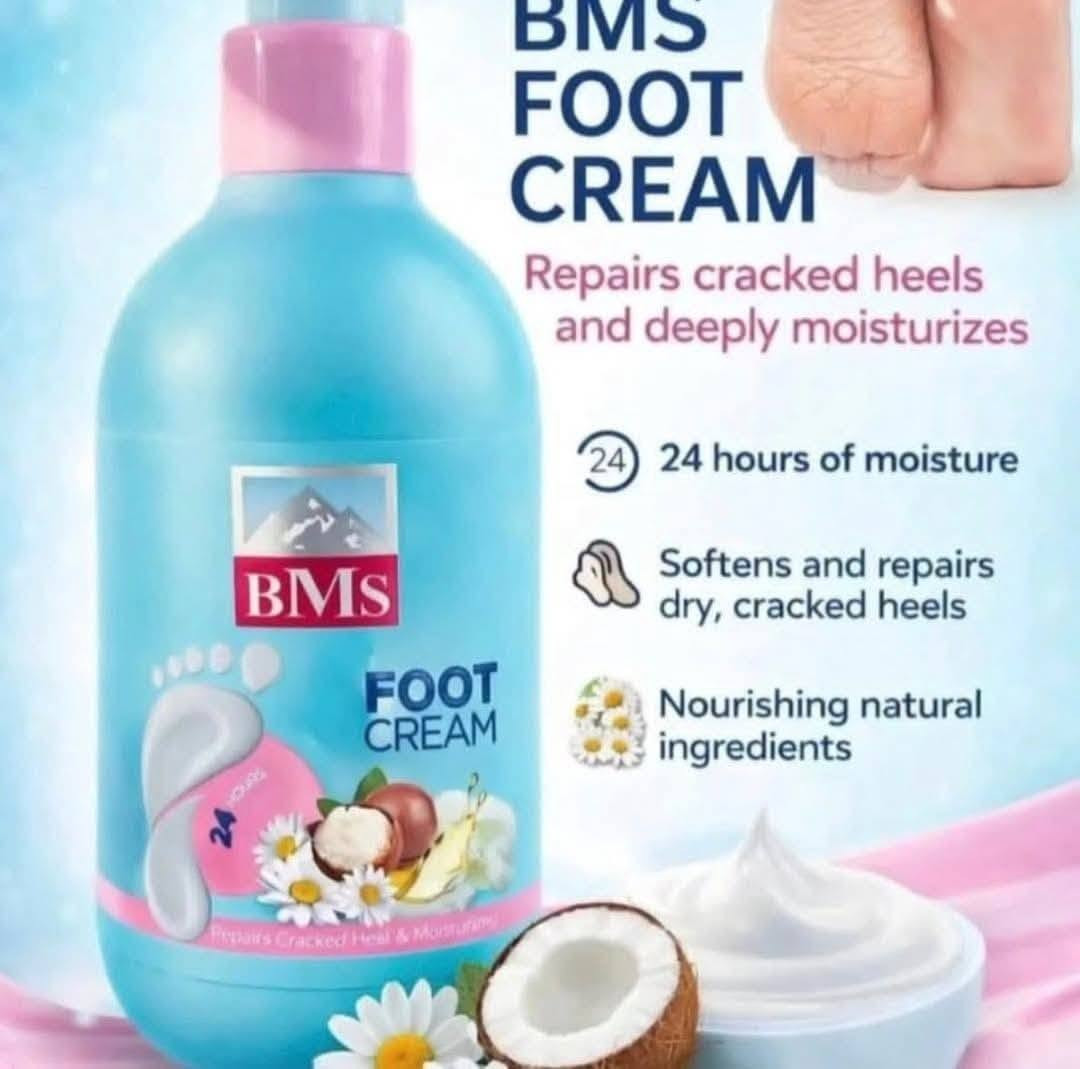 #مرطب_Bmc_الايراني للقدم الشهير
هذا هو كريم القدم BMS (BMS Foot Cream) الإيراني، المصمم لعلاج تشققات وجفاف الكعبين. يحتوي على مكونات طبيعية مثل زبدة الشيا والبابونج لترطيب عميق وإصلاح الجلد.يعمل على تنعيم القدمين وإعادة المرونة لهما، مع ملمس غير دهني وسريع الامتصاص.يوفر ترطيباً يدوم حتى 24 ساعة
#بعقوبة_مجمع_الفاروق مقابل رشيد العطار
داخل القيصرية كوزمتك عباس الربيعي
وات ساب ***********
متوفر_خدمة توصيل لكافة المحافظات
#مواد_تجميل
#عطور
#عطر_رجالي_نسائي
#تراكات_نسائية_نازكة_صيفية_مميزة

