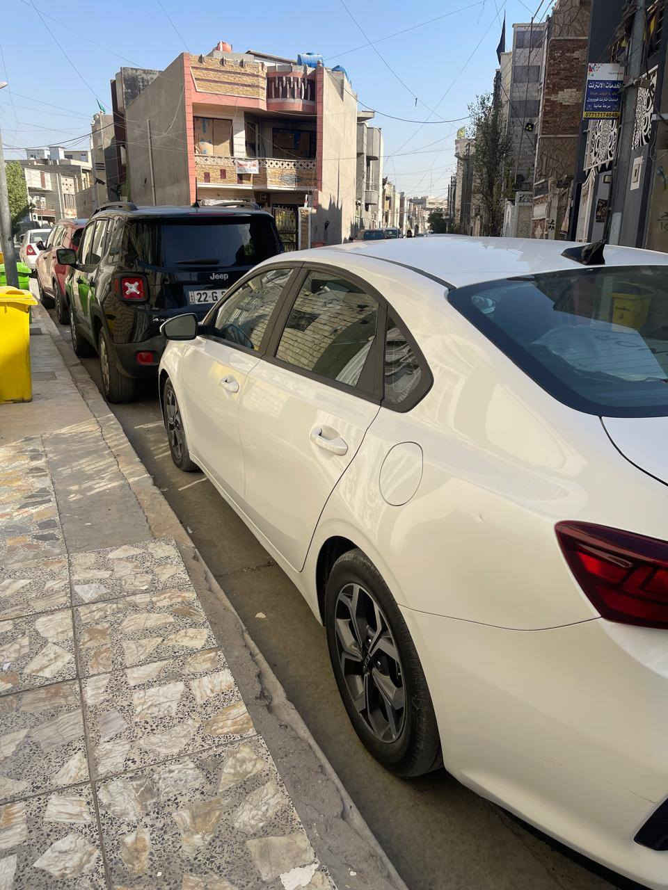 السلام عليكم
فورتي 2021 وارد امريكي 
الضرر كما موضح بل صور مع السونار 
الكير AT
موصفات LX 
مرقم اربيل بسمي 
العنوان بغداد حي النصر 
السعر 140 
رقم الهاتف ***********
