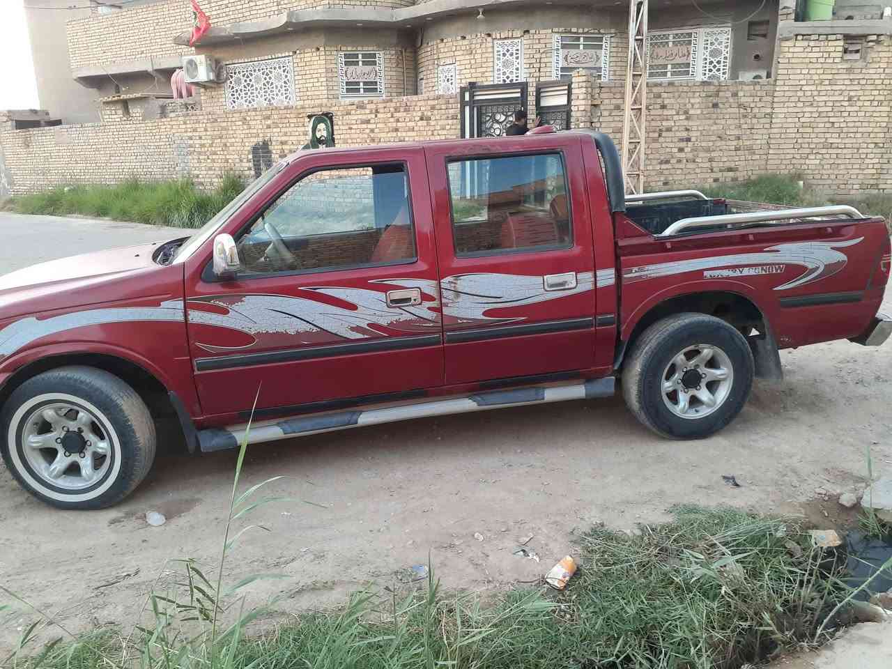 السلام عليكم بيكم صيني ٢٠١١ سنويه جديده مشروع وطني شرط التحويل رقم واسط سياره مكفوله بيها خياسات بلبدي قليله السعر ٣٨ بيها مجال مكان السياره ذي قار الفجر *********** او ***********
