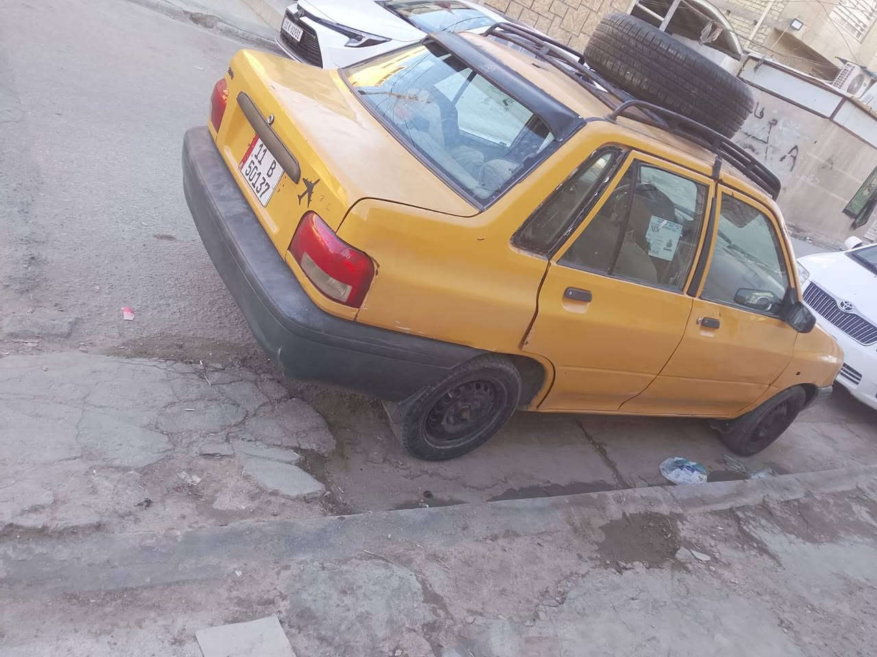 السلام عليكم للبيع سايبا ٢٠١٢جاهزة مكينة وكير مكفولات كهربائيات كله شغاله تخم تاير داخله نضيف بغداد انكليزي مصفرة هيئة وغرامات تحويل مباشر السعر ١٨ وبيه مجال مكاني بغداد البياع /للاتصال ***********
