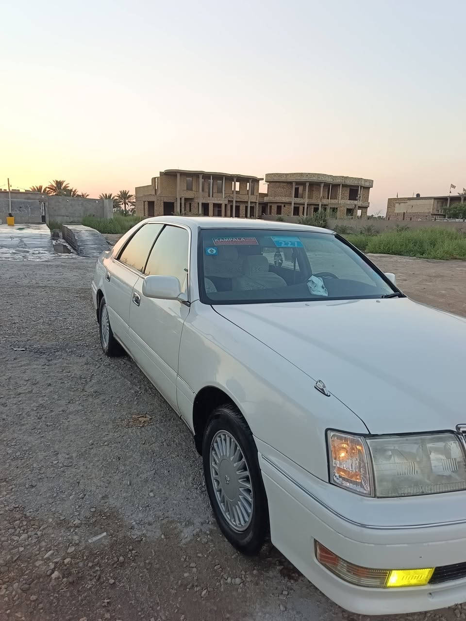 للبيع فقط👉🏼
/النوع كراون راس الثور فلات))
ألون ابيض صدفي
سنه الصنع 1996 
الرقم بغداد  سنويه 31رقم  دوالي 
—————تفاصيل سياره👇🏼——————  
بيها كص  فقط جملغ خلفي فقط 
مكفوله من نقل مكفوله من الضربه 
كشنات كهربائيه
مكينه 2500  جديده شرط
كير جديد
تبريد ثلج ❄️ 
حداديه زيرو
تخم تاير جديد
تخم ويل 
كبات جديده
بجم كرستال 
لايت زنون عالي ناصي 
شاشه عارض بلوتوث 
سستم سماعات كامل
سياره حلوه وجديده وجاهزه ع آخر حبايه
سعره 88 وبيه مجال بسمي 
‏‪***********‬‏
مكاني ديوانيه بل مهناويه
