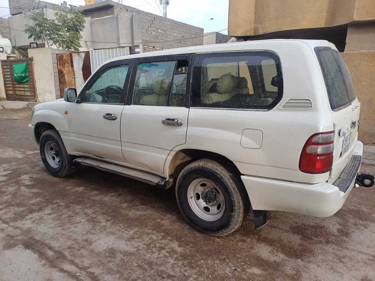 السلام عليكم من رخصة الأدمن المحترم لاندكروز موديل 2006رقم انبار انكليزي سنويه ٣٠ مكينه برادو ٦سلندر مصبوغه عام للبيع السعر ٩٠وبيه مجال مكان بغداد الشعب للستفسار ***********
