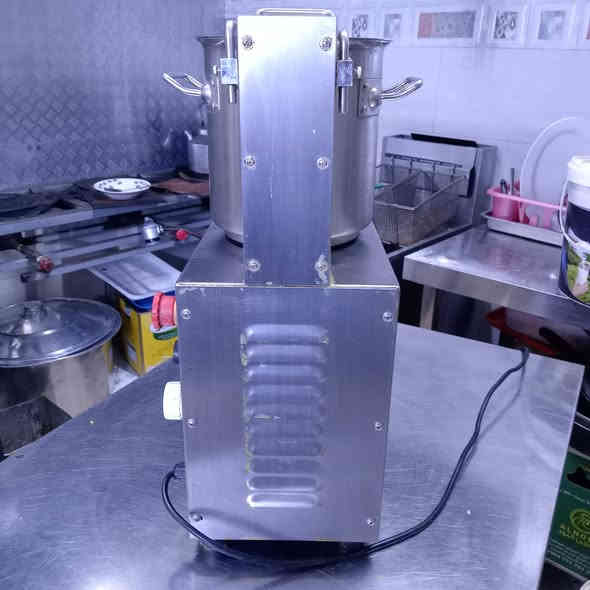 خلاط حمص للبيع النظافه ٩٥٪
السعر٣٢٥
***********
***********
