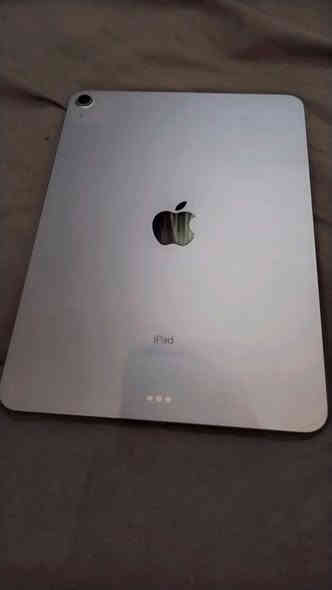 سلام عليكم جميعن ايباد ابل للبيع جهاز كلش نضيف شرط شخط مابي جهاز تاخذه وتترحم لوالديه الله شاهد ذاكره64/بطاريه تقريبن 98/مكاني نجف ارقم ***********/ سعره خاص /
