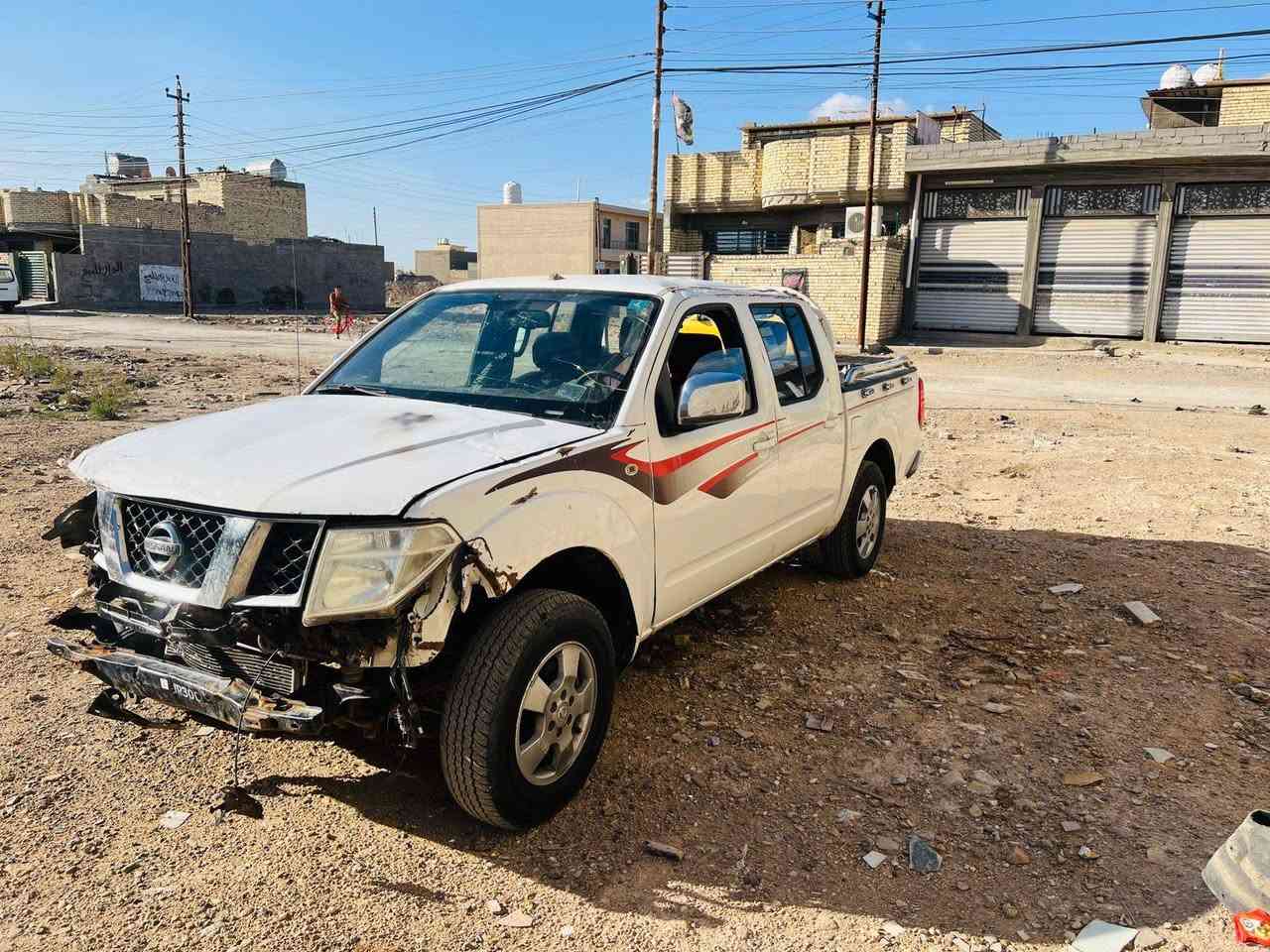 سلام عليكم للبيع نيسان نيفاره موديل 2009رقم المثنى بسمي تحويل مباشر اخوان سياره تعرضت لحادث جفيه كلش خفيفه كما موضحه بلصوره ع صفحه سايق ابيع على وضعهه سياره شغاله وتمشي مكان السياره بغداد  ،***********
