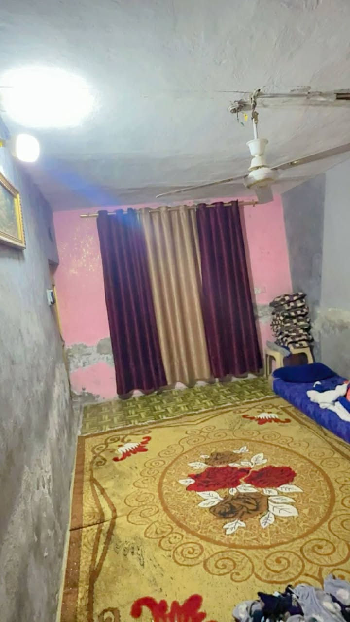 بيت للبيع جسر ديالى منطقة جامع طه بفرع اسواق جمانه  للاستفسار على الخاص او الاتصال على هذا الرقم  ***********
