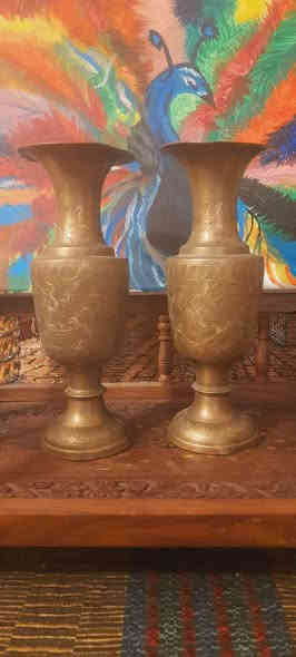 مزهريات قياس 15.20.23 سنتم سعر الزوج 30 الف ويوجد توصيل ***********
