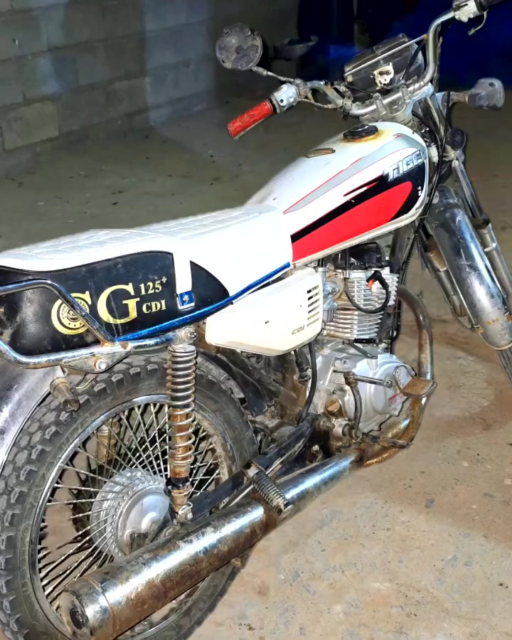 السلام عليكم ماطور اربعه گير محرك مامفتوح بعدو على وضع الشركه للبيع أو مراوس لتواصل ***********
