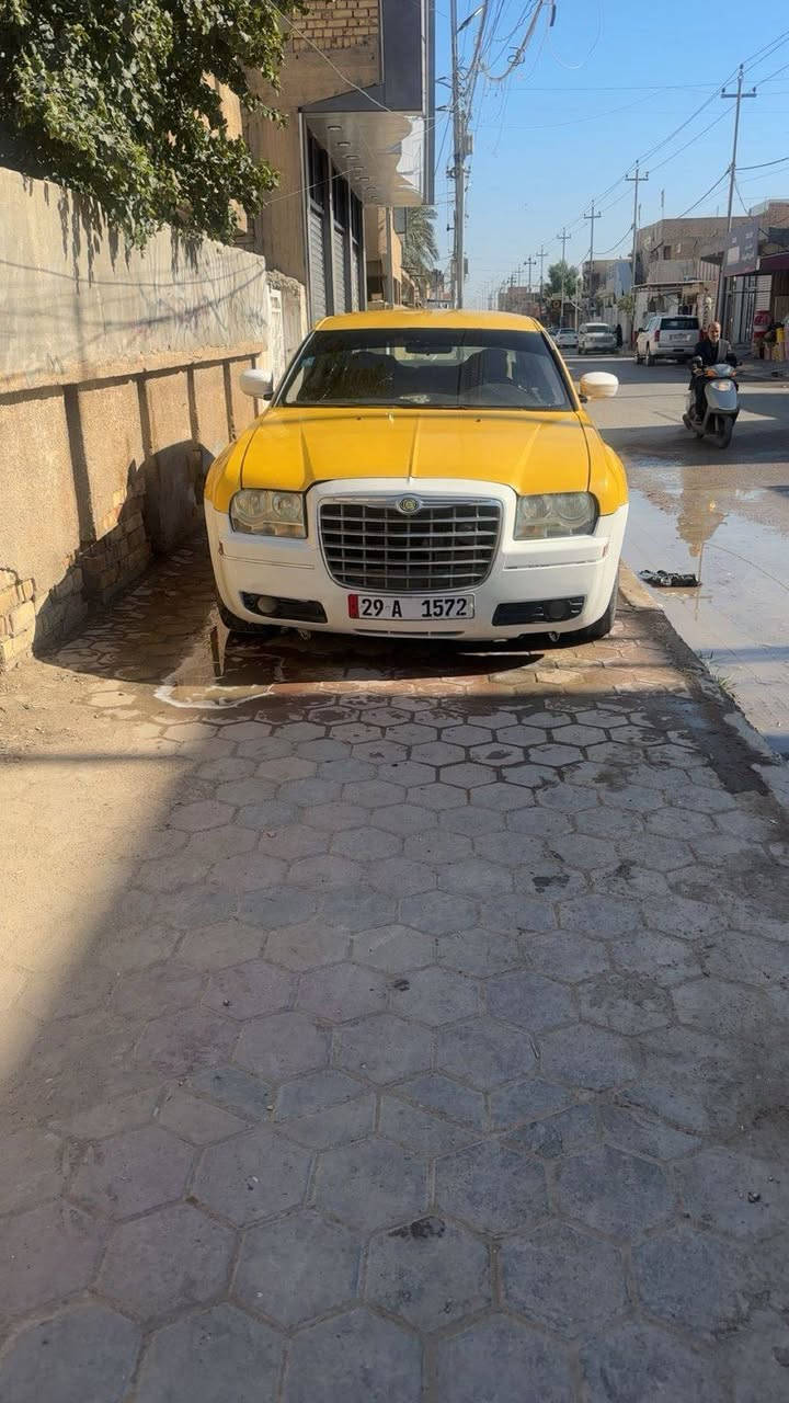 اوباما 2009 اجرة رقم واسط انكليزي باسمي مداور ثاني يوم مصفرة هيئة وغرامات جاهزة بدون نقص كبل للشغل حادثها شوية بخشم الجاملغ والبنيد بدون دواخل السعر 95$ وبيها مجال مكان السياره واسط الكوت مركز المدينه اي ستفسار هاذ رقم 📱 ***********صاحب سياره اني مكلف بل نشر
