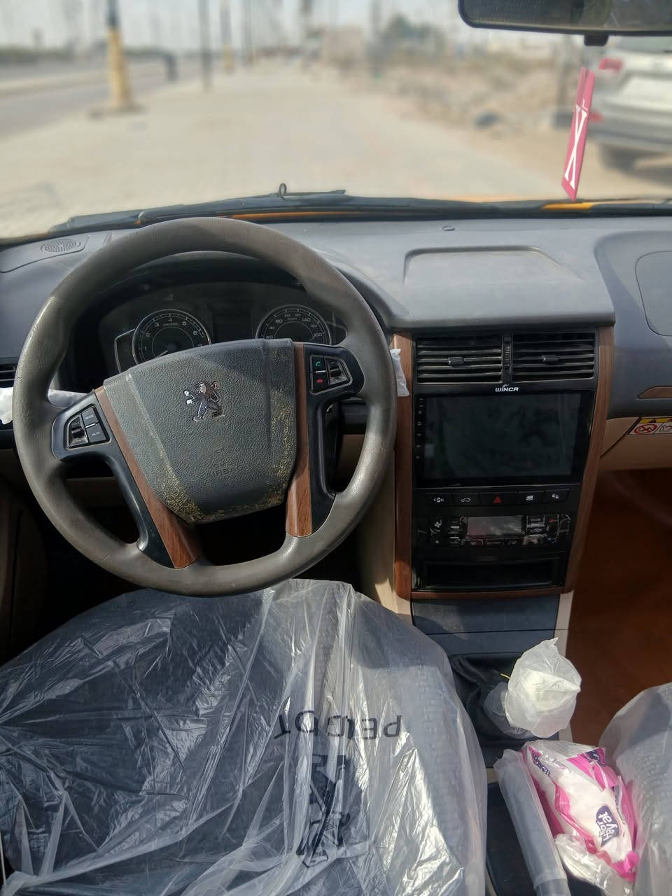 بيجو بارص موديل 21. ماشيه 20. الف. مبدل بيه جاملخ الخلفي  رقم ميسان مصفره هيه وغرامات. سعر.  ***********
