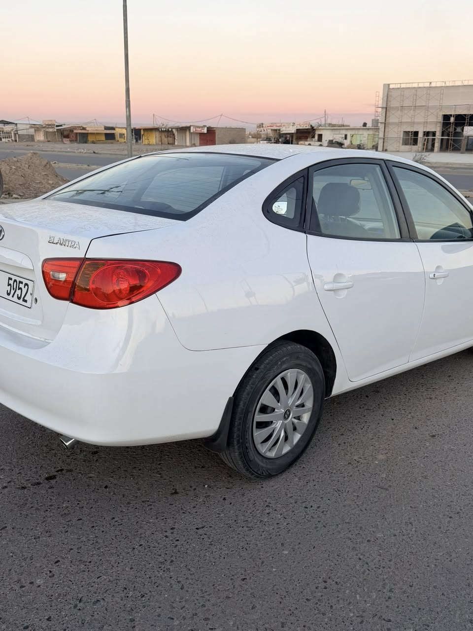 السلام عليكم للبيع بسعر مناسب جدآ ب90 وبيها مجال
ويرهم مراوس
أفانتي موديل 2009رقم كركوك
  مشروع وطني السنويه لل 29 
كير مكينه شرط الفحص 
مكينه شادها قبل شهر مال حاويه
 صدر جديد تخم تاير جديد 
مصبوغه عام شرط بدون دواخل 
شرط بدون شواصي ولغود 
مكان سياره صلاح الدين(بيجي)
السعر 90 
***********
***********
