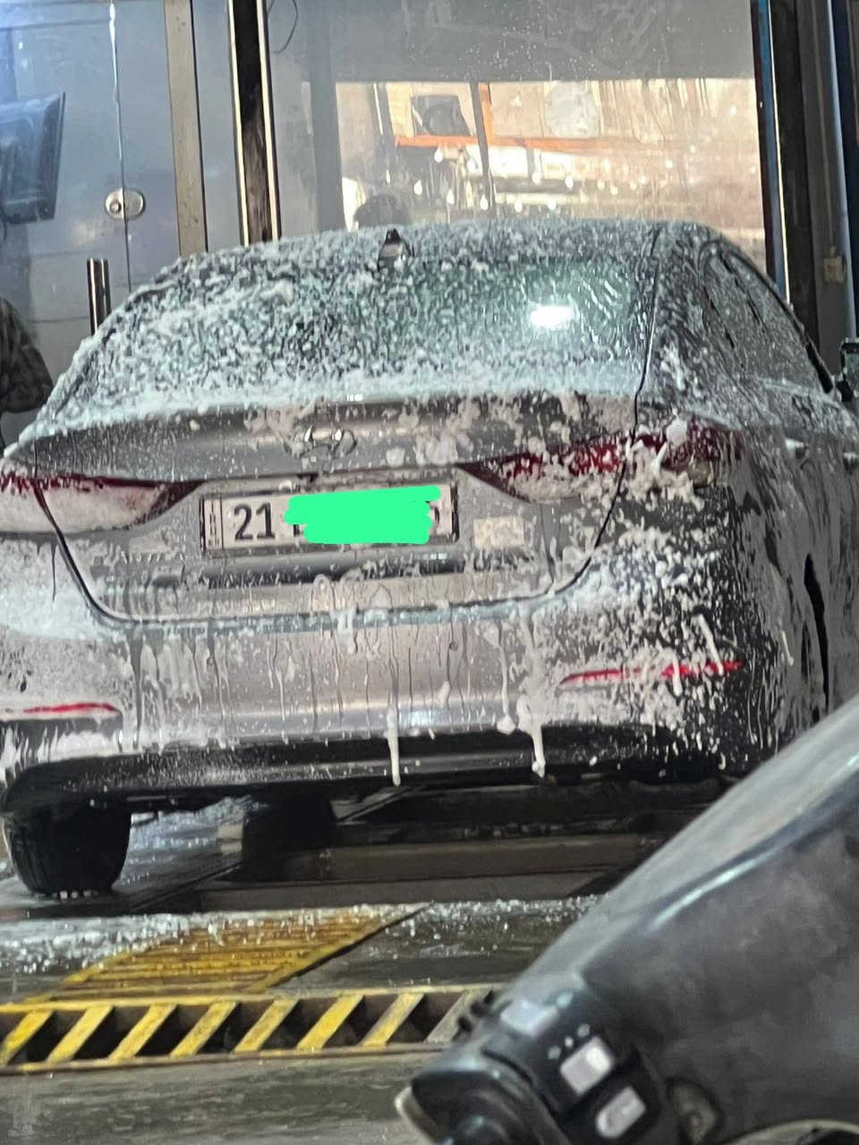 السلام وعليكم النترا 2017
حادثها بنيد وجاملخ بدون دواخل 
كير مكينة ممفتوحات السيارة رقم شمالي بسمنة بالعراق صار بيهة طخة بالكنر الجاملخ الخلفي وصبغتة فقط تبريدها ثلج + تدفئة السيارة استعمال شخصي ممتعبها صدر امامي خلفي نظيف السيارة بيها منظومة غاز 
السعر 112 المكان بغداد 
للاستفسار ***********
