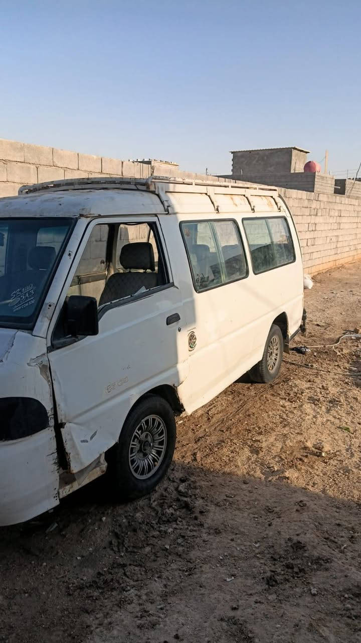 كيه هونداي للبيع اسويلك وكاله او تريد مداور كير مكينه ونجي كشناتهه موجوده مكاني البصره *********** السعر 17 وبيه مجال مكلف بلنشر اتصل ع راعيهه وعرف التفاصيل السياره هذا رقمه وبي وتساب
