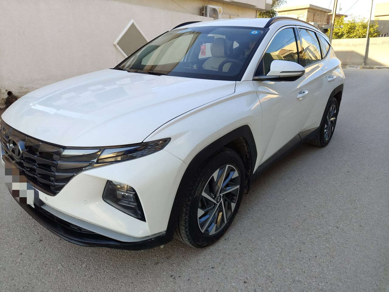 السلام عليكم جميعأ..
اخواني .توسان للبيع خليجي 2024 رقم بغداد الجديد.. هزه وسنويه لل 29

سياره فول عدا البانورما  مواصفاتها معروفه  

السياره ماشيه 39 حقيقي 

بيها قطعتنين صبغ جاملغ ايسر نص منه فقط.. والبنيد والباقي مابي شي 
السعر 193$

الاستفسار ع الهاتف 

***********

***********

غير متواجد ع الفيس 

مكان السياره الانبار
