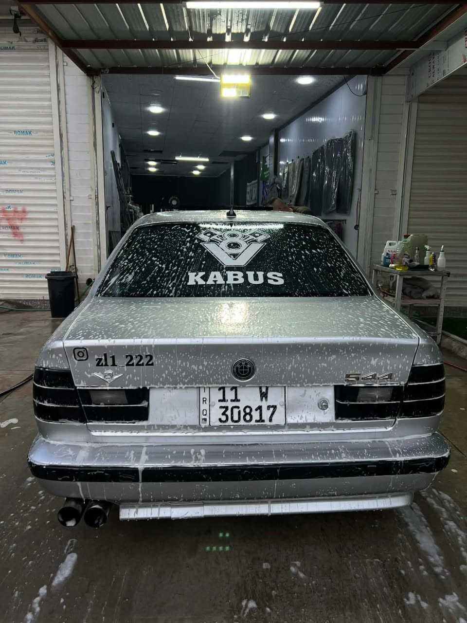 544🏴‍☠️v8     للجنايه 
  للبيع او مراوس سياره جاهزه مابيهه كل نقص كير عادي تبريد ثلج ❄️ حداديه تخم تاير غرفه جديده شرط ترايك 260 مكاني بغداد سعر ٧٩ 
***********
